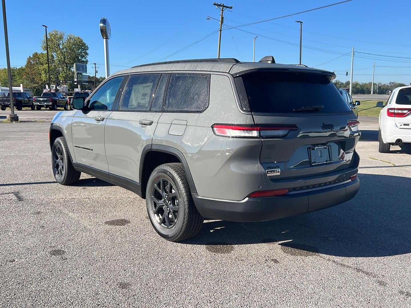 2027 Jeep Grand Cherokee L Laredo Altitude