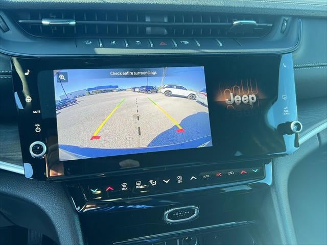 2027 Jeep Grand Cherokee L Laredo Altitude