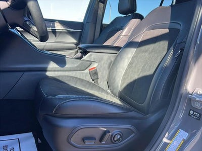 2027 Jeep Grand Cherokee L Laredo Altitude