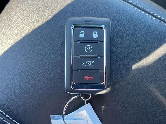 2027 Jeep Grand Cherokee L Laredo Altitude
