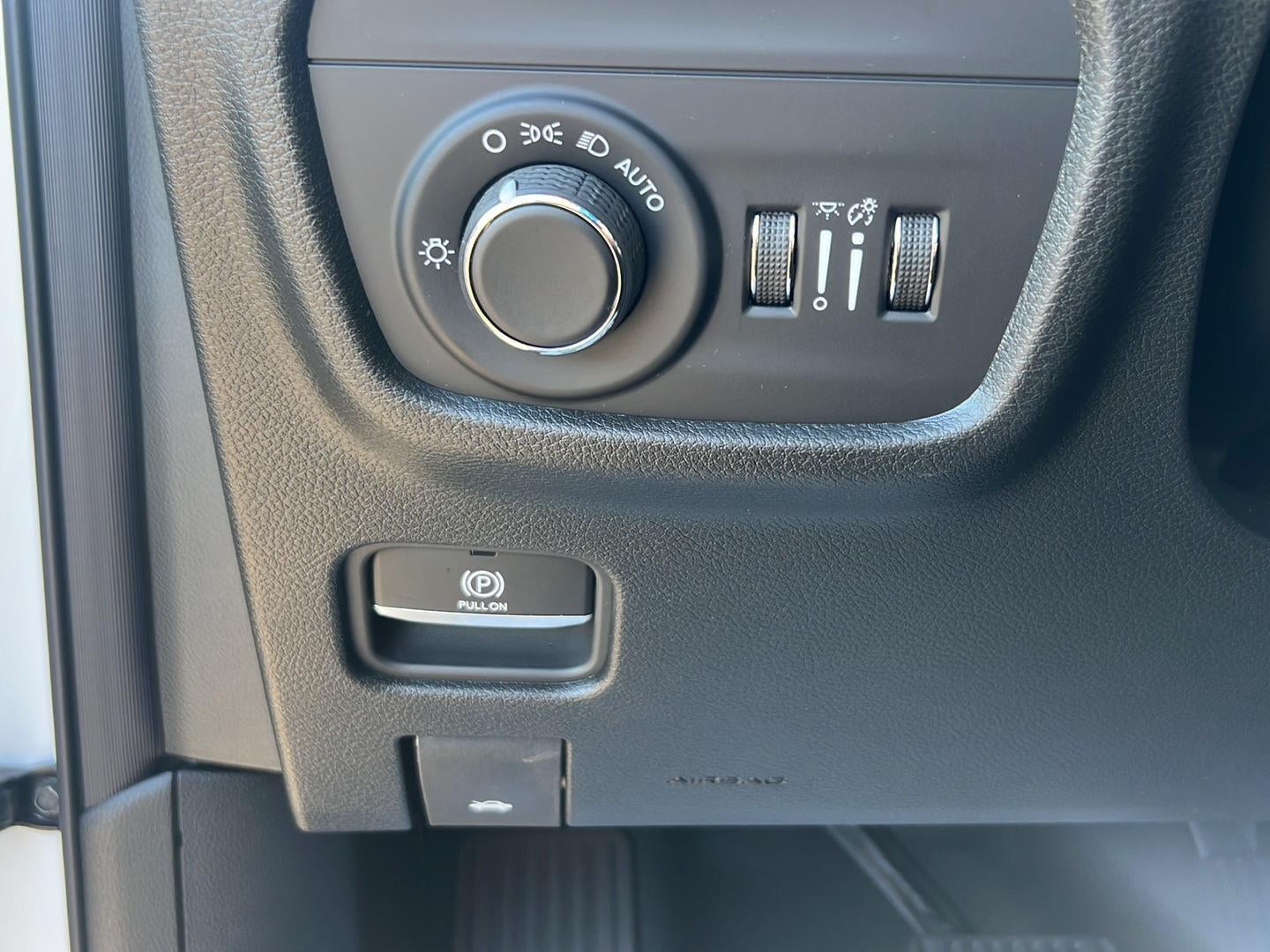 2027 Jeep Grand Cherokee L Laredo Altitude