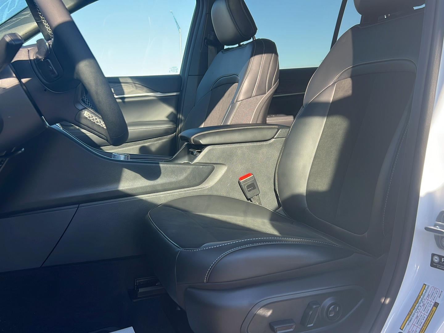 2027 Jeep Grand Cherokee L Laredo Altitude