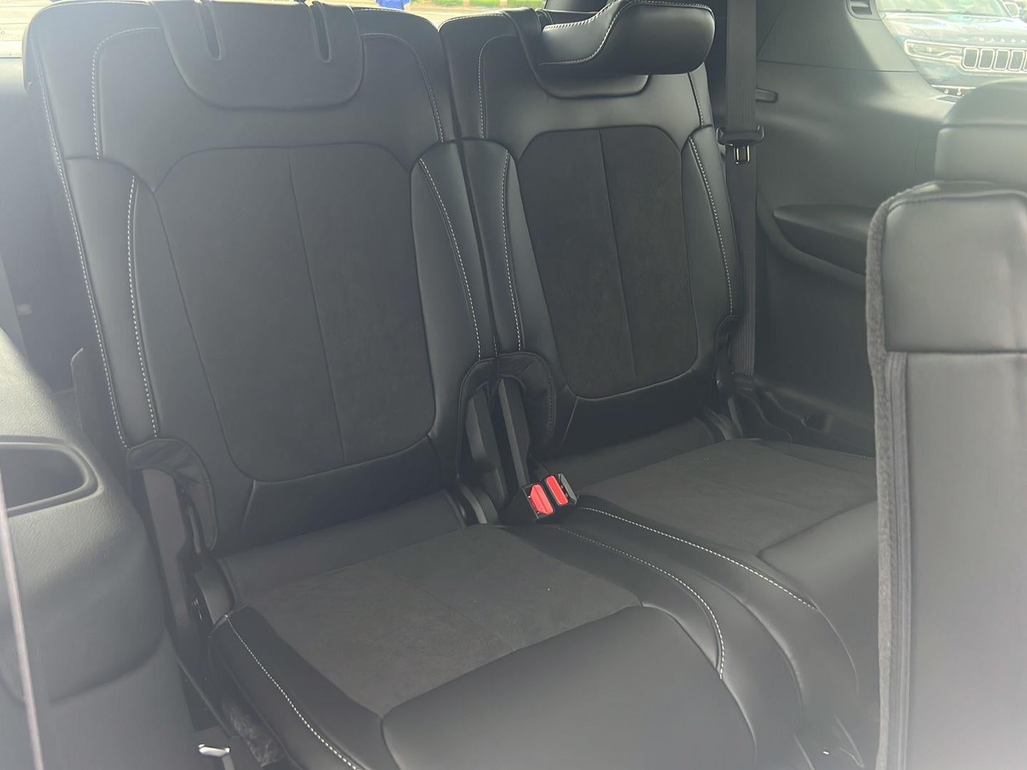 2026 Jeep Grand Cherokee L Laredo Altitude