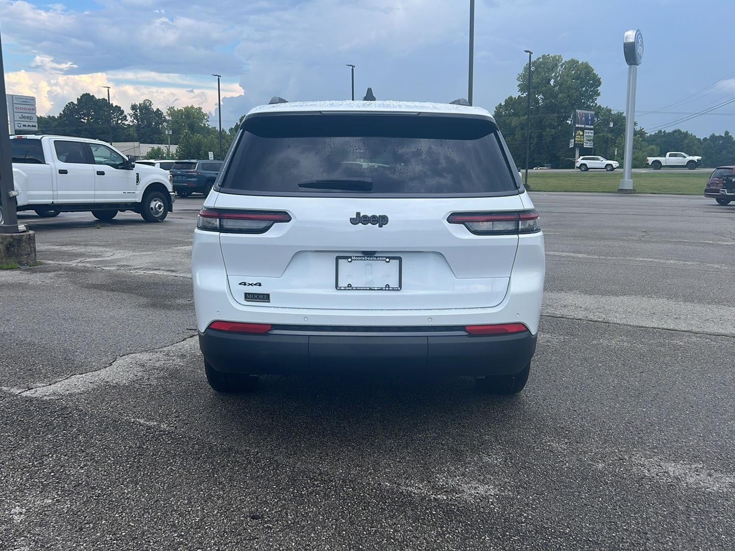 2026 Jeep Grand Cherokee L Laredo Altitude