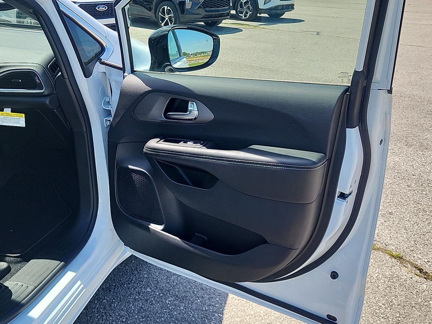 2027 Chrysler Pacifica Limited