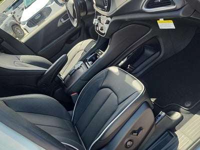 2027 Chrysler Pacifica Limited