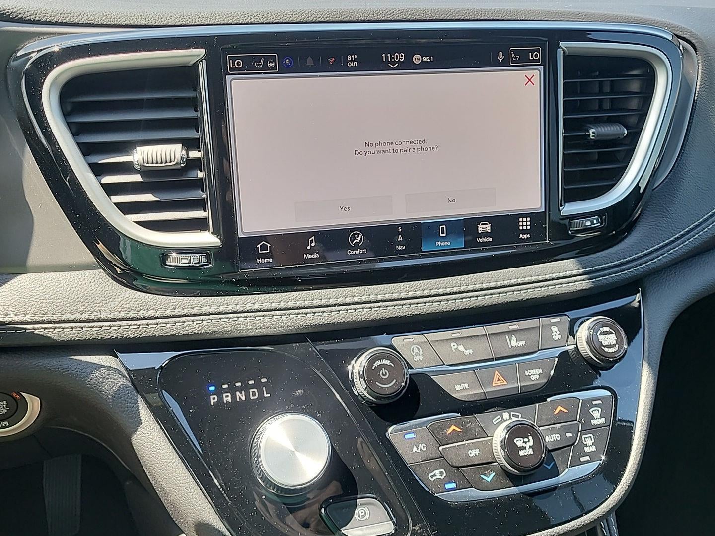 2027 Chrysler Pacifica Limited