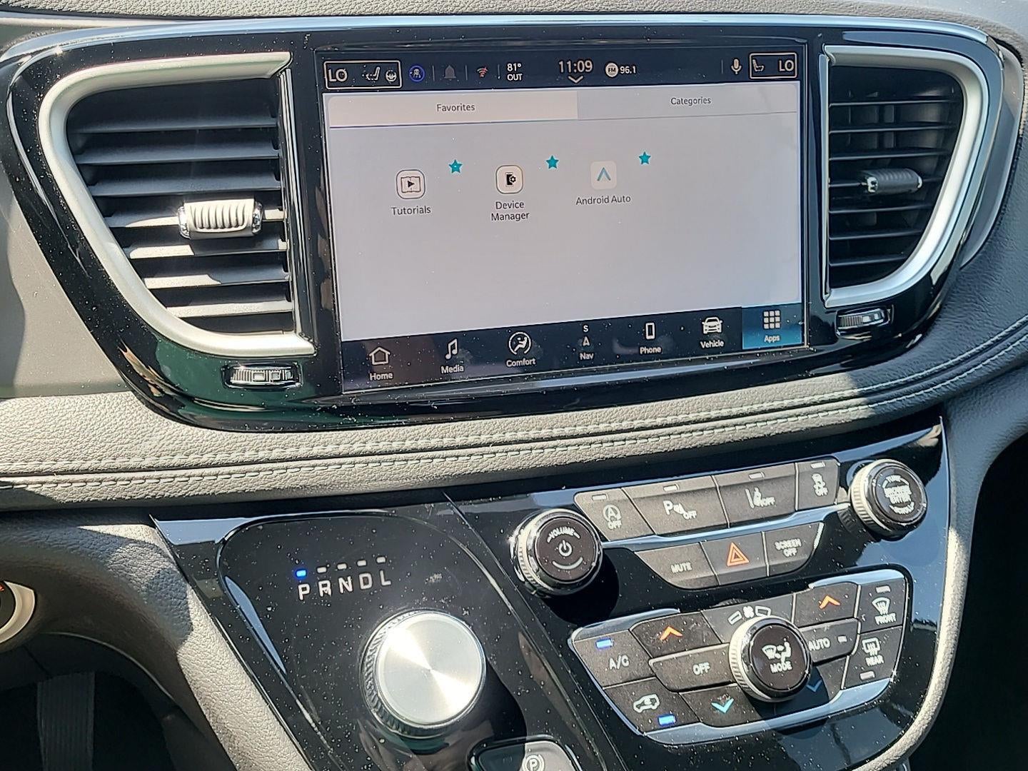 2027 Chrysler Pacifica Limited