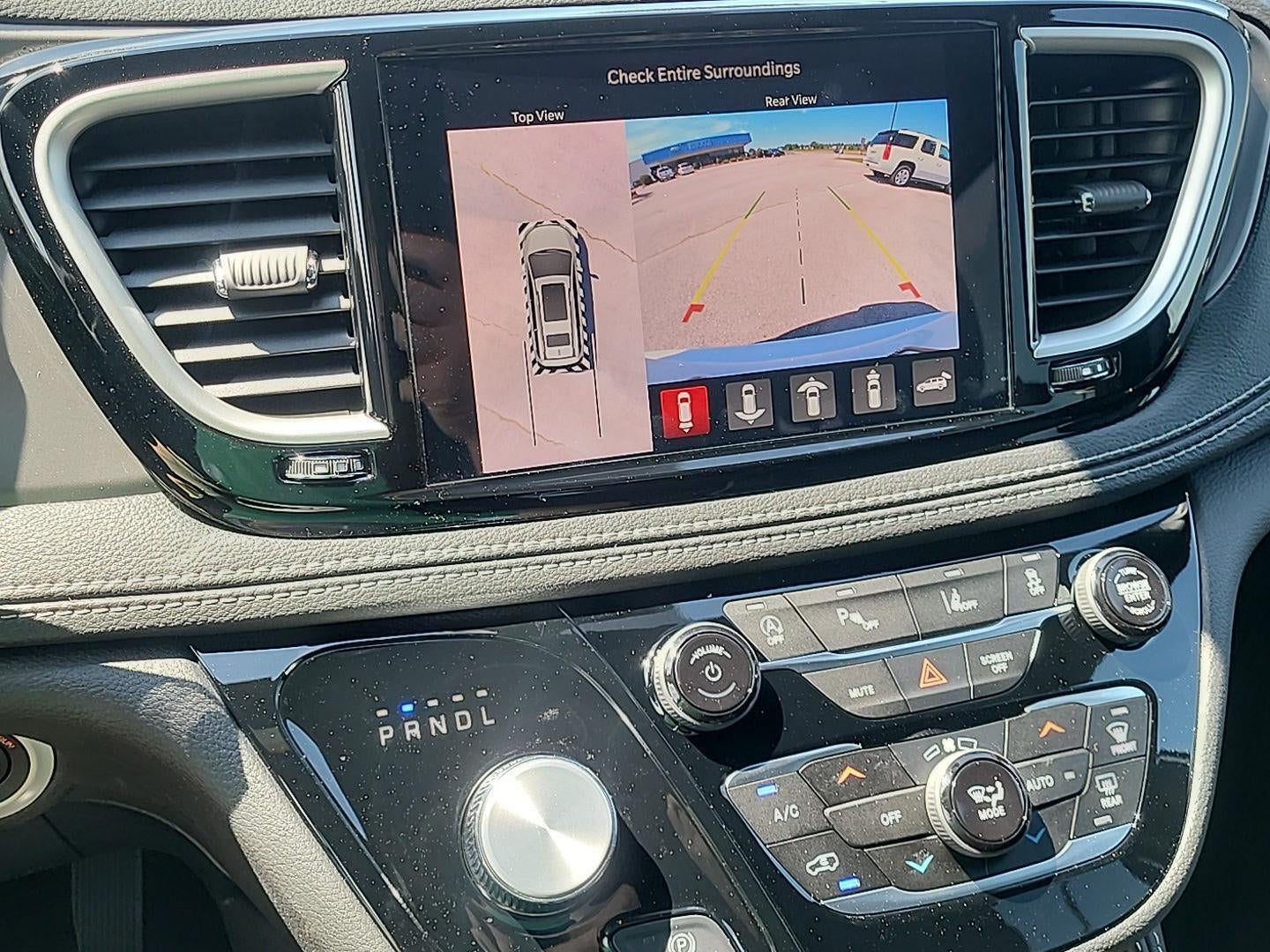 2027 Chrysler Pacifica Limited