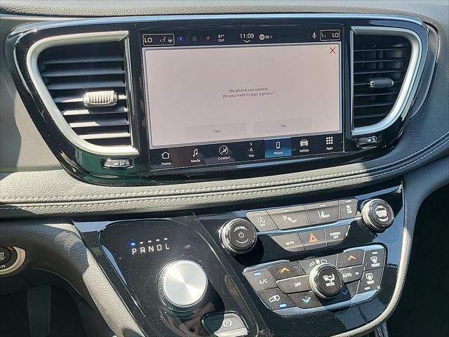 2027 Chrysler Pacifica Limited