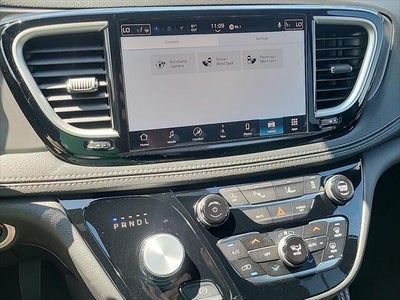 2027 Chrysler Pacifica Limited