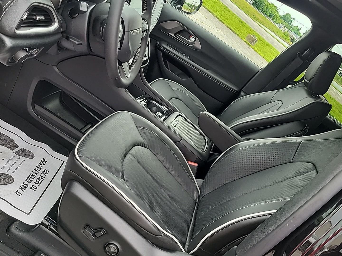 2027 Chrysler Pacifica Limited