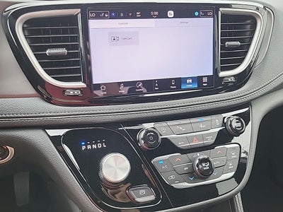 2027 Chrysler Pacifica Limited