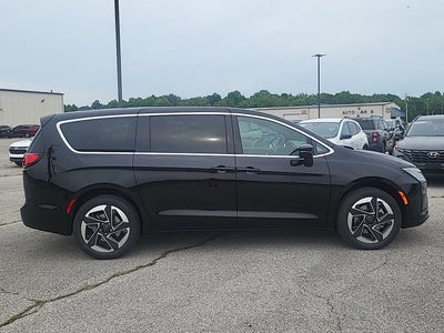 2027 Chrysler Pacifica Limited