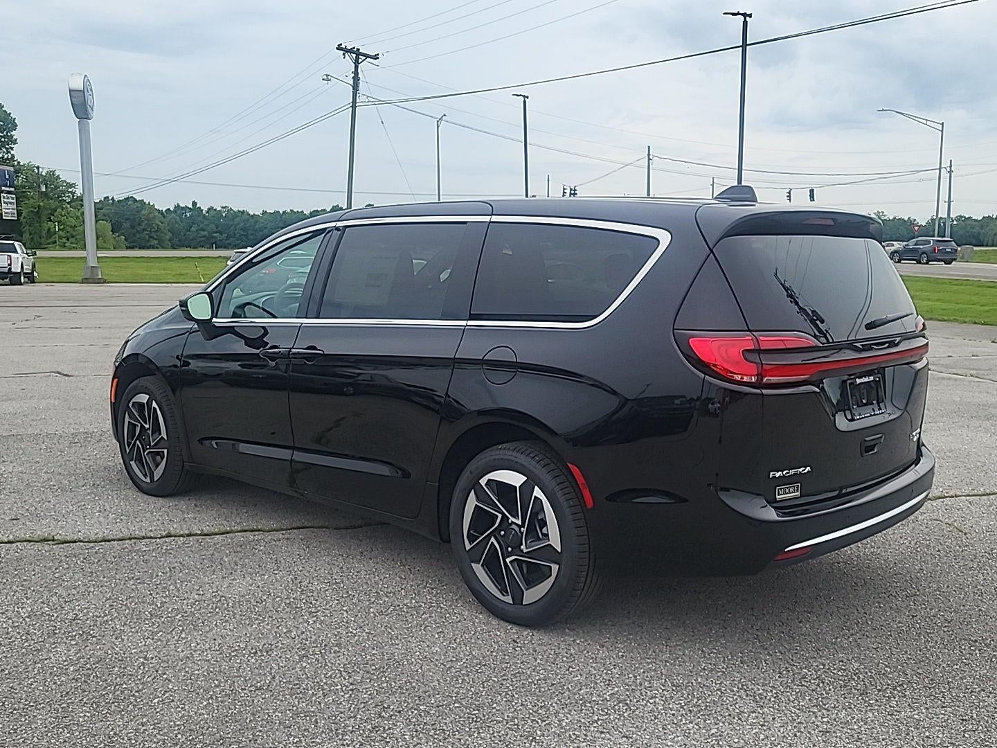 2027 Chrysler Pacifica Limited