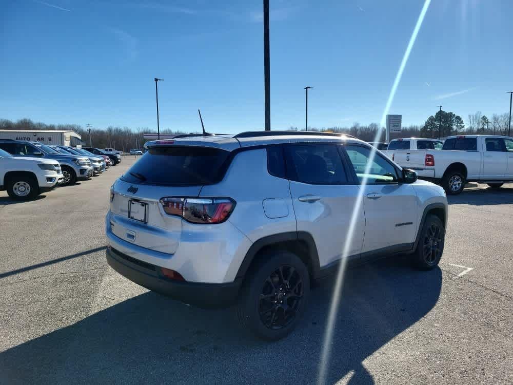 2026 Jeep Compass Latitude Altitude