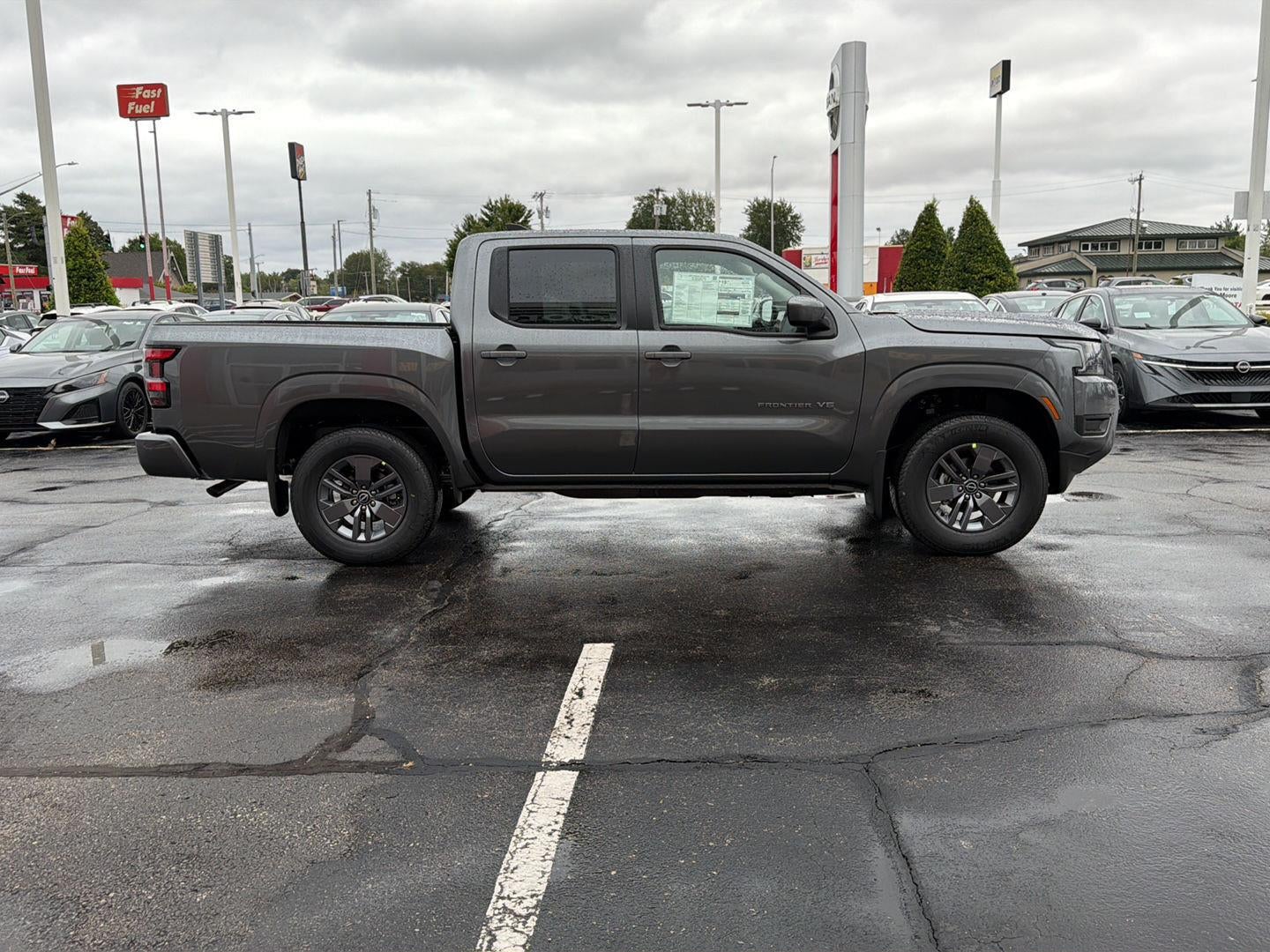 2027 Nissan Frontier SV