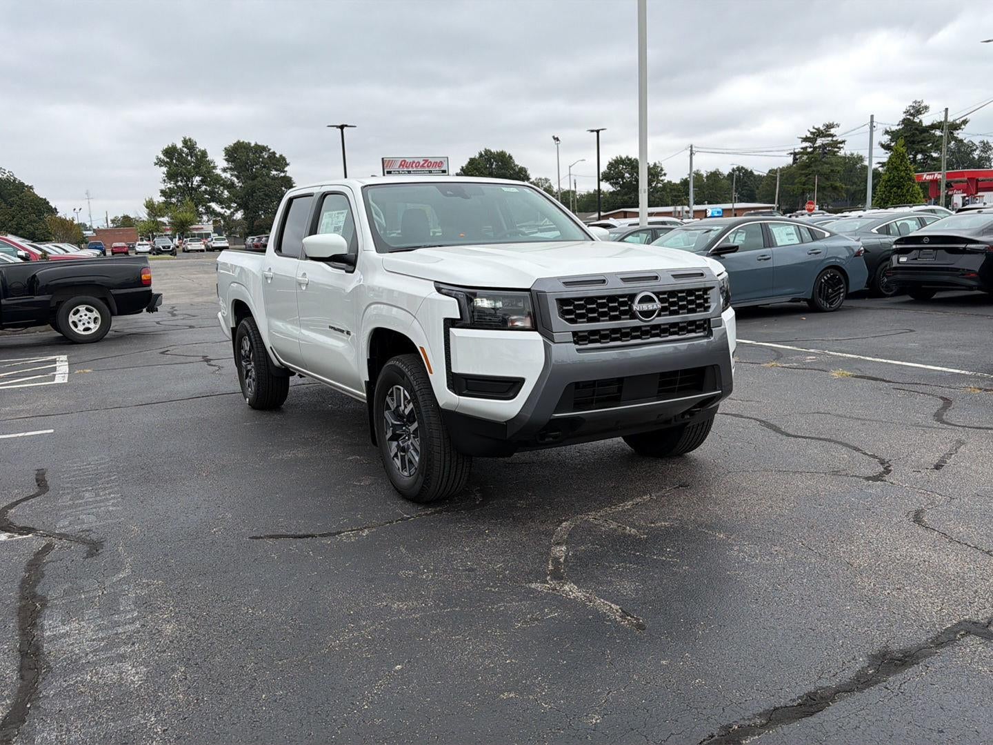 2027 Nissan Frontier SV