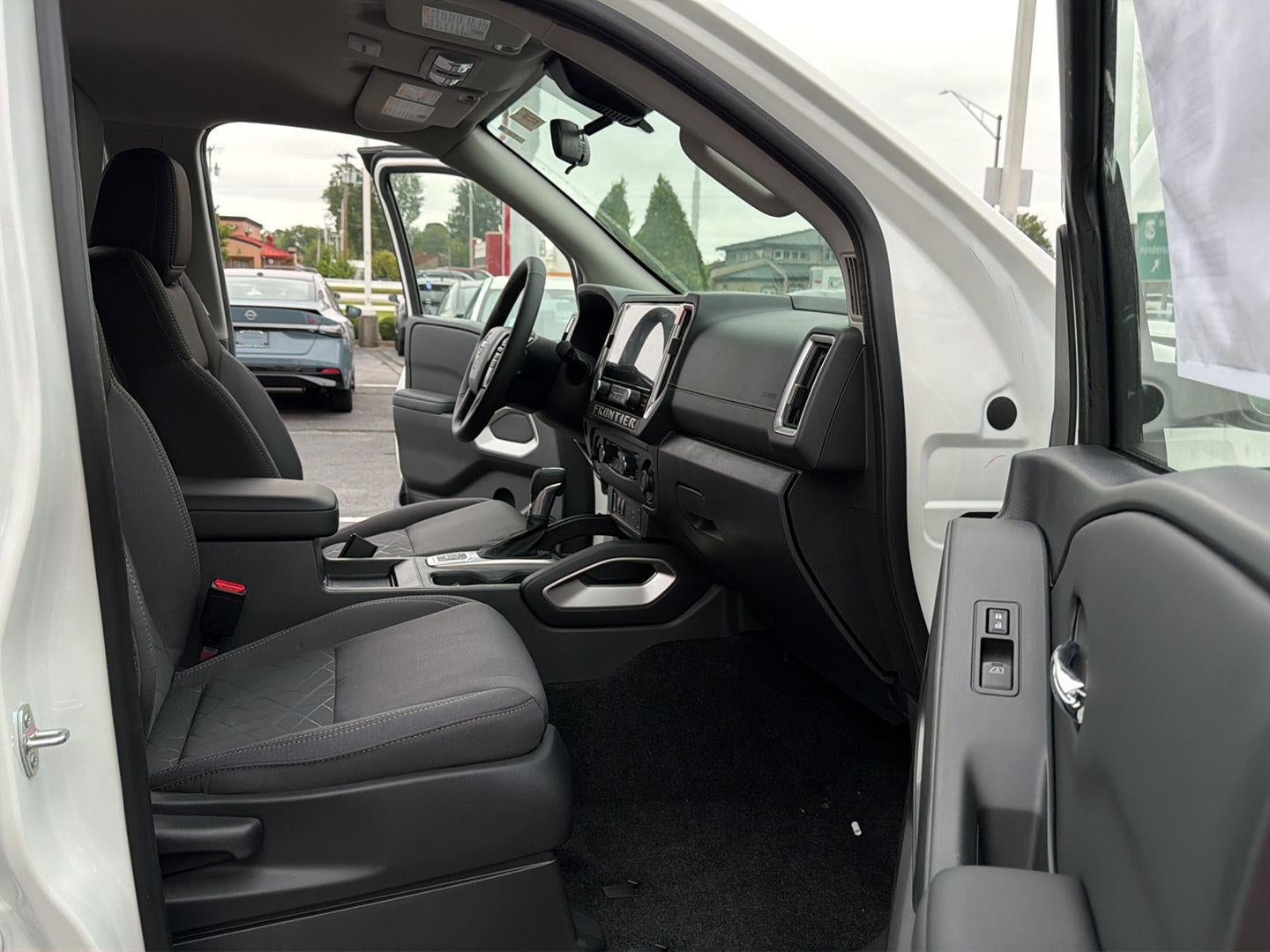 2027 Nissan Frontier SV