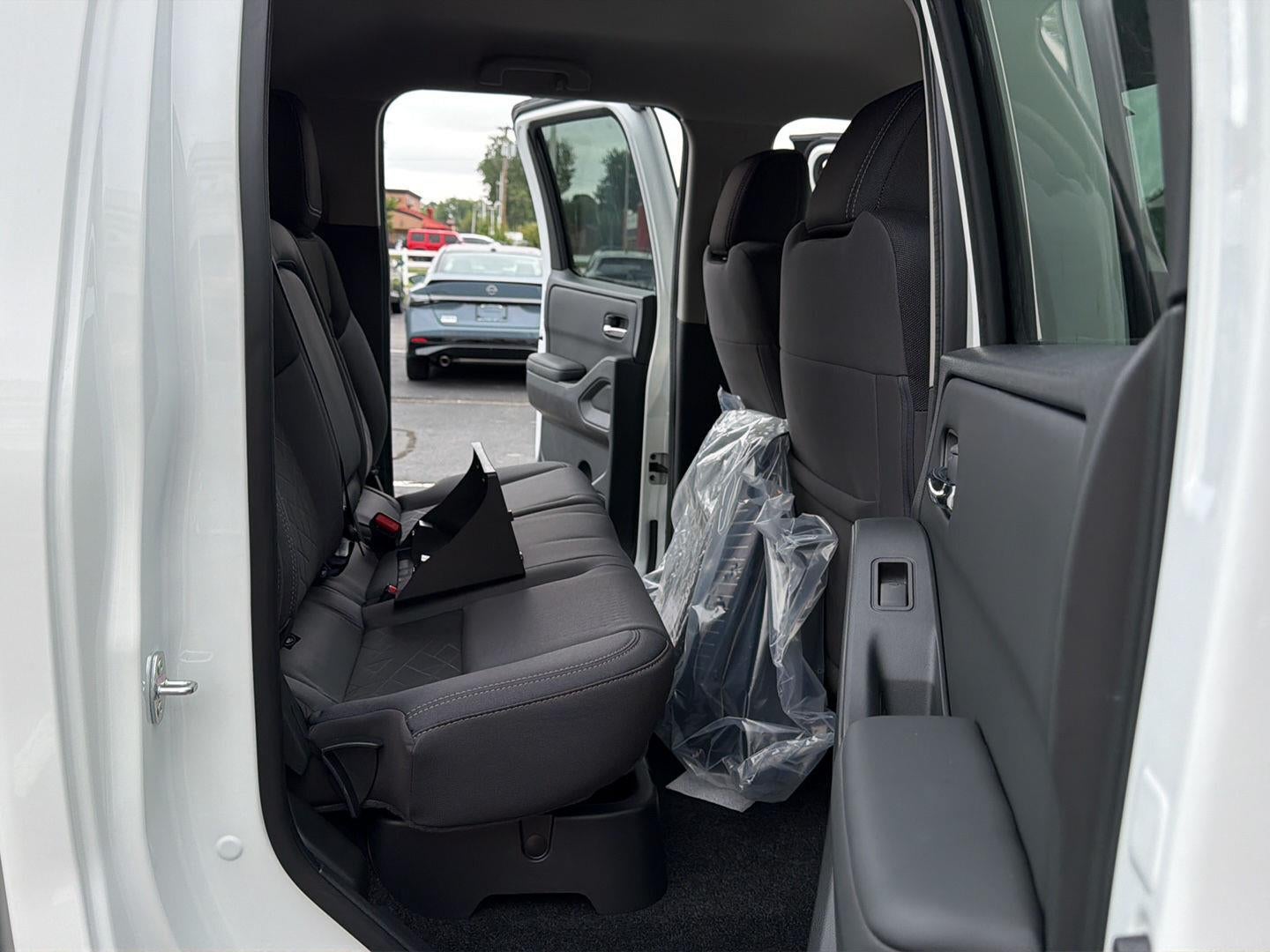 2027 Nissan Frontier SV