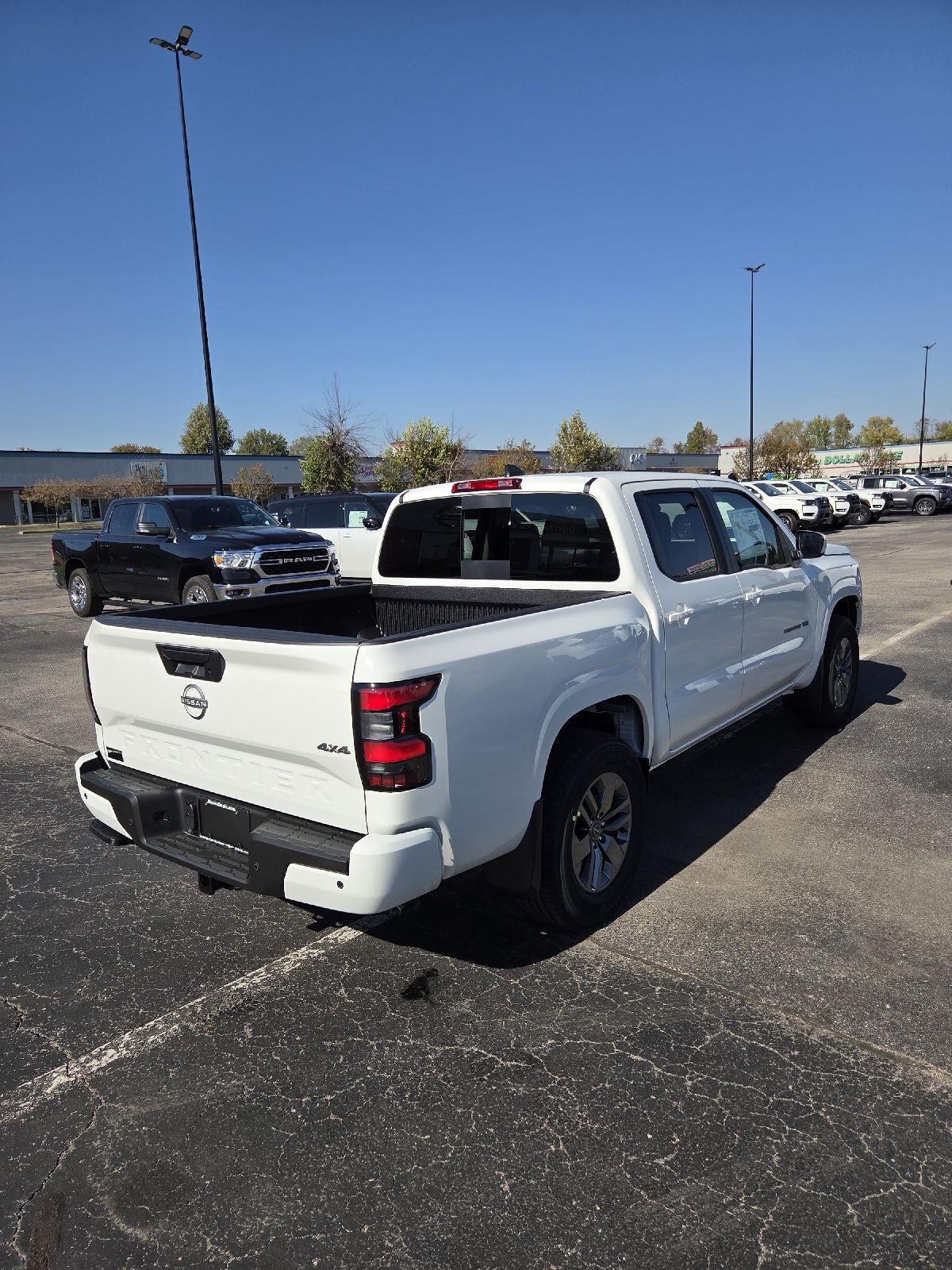 2027 Nissan Frontier SV