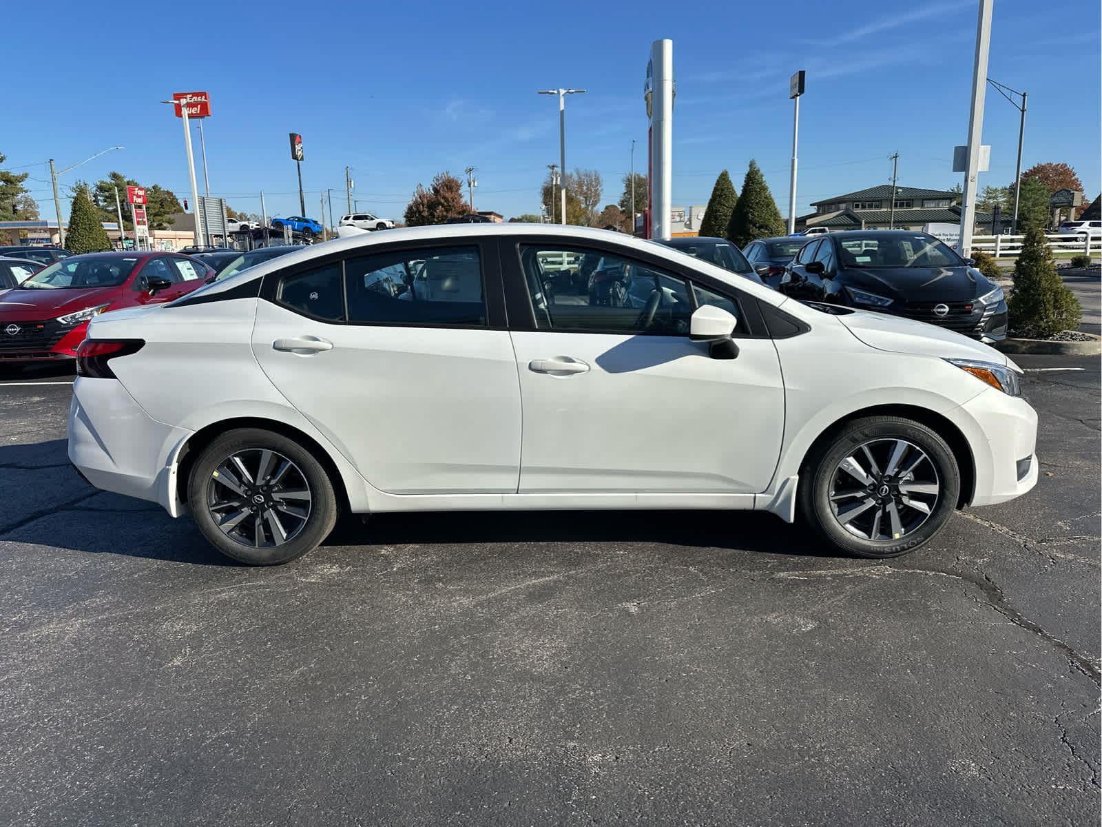 2025 Nissan Versa SV