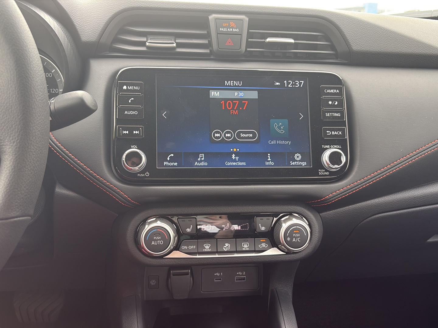 2025 Nissan Versa SR