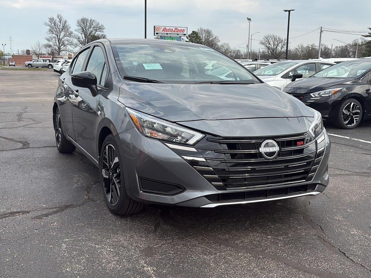 2025 Nissan Versa SR