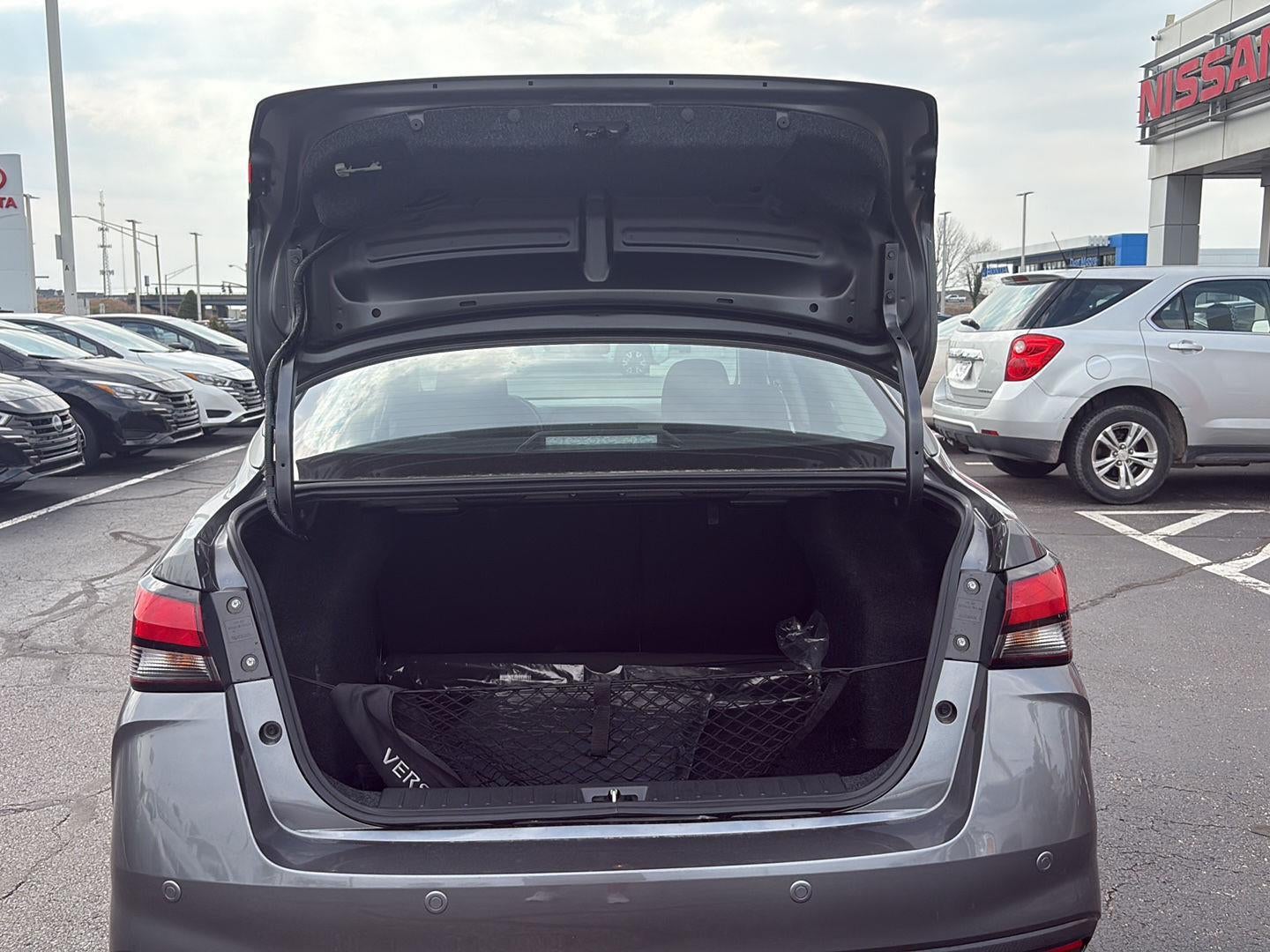 2025 Nissan Versa SR