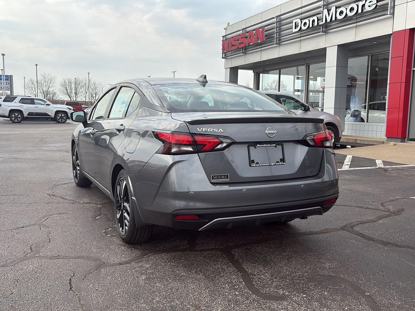 2025 Nissan Versa SR