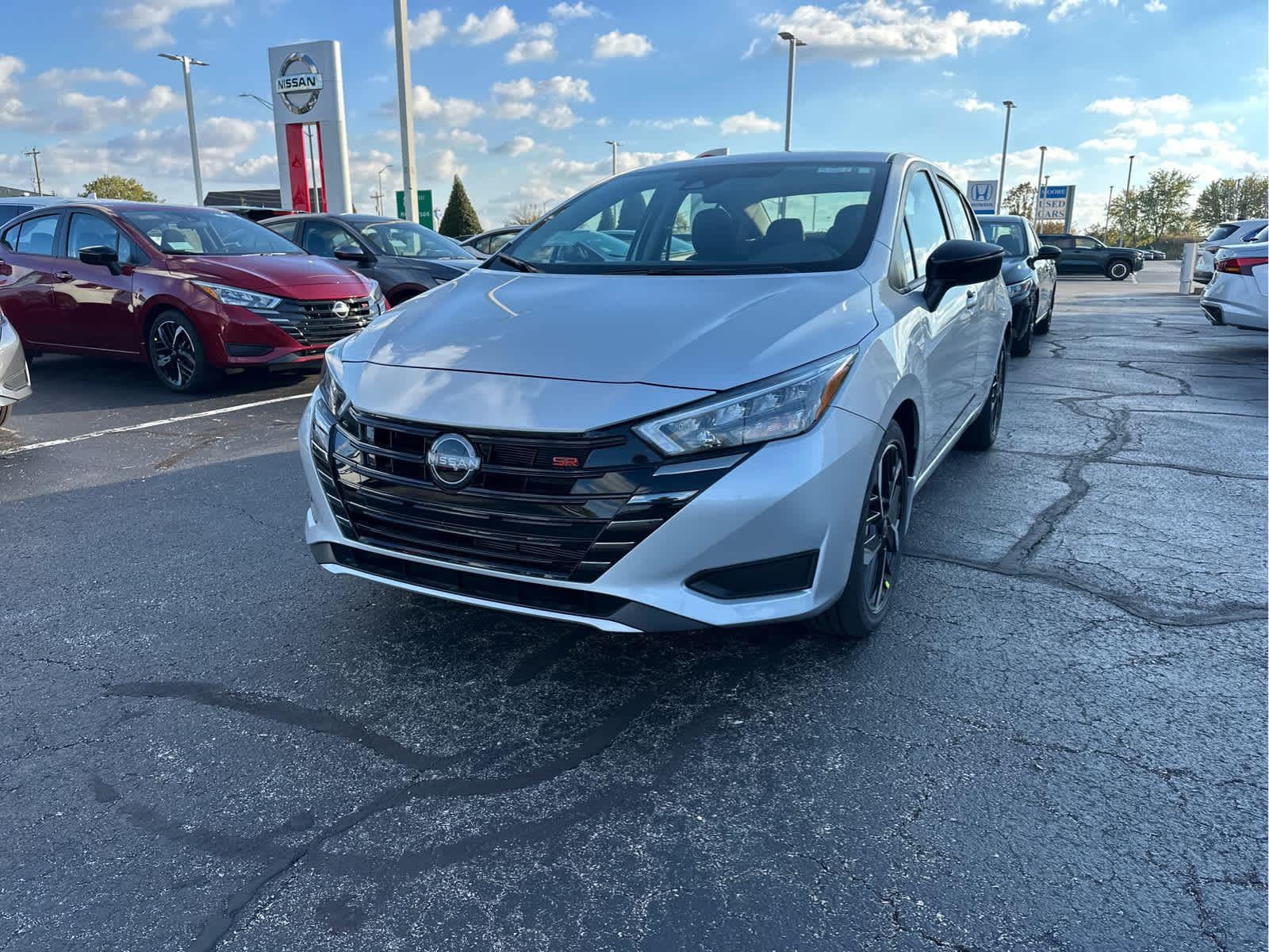 2025 Nissan Versa SR