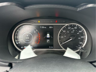 2025 Nissan Versa SR