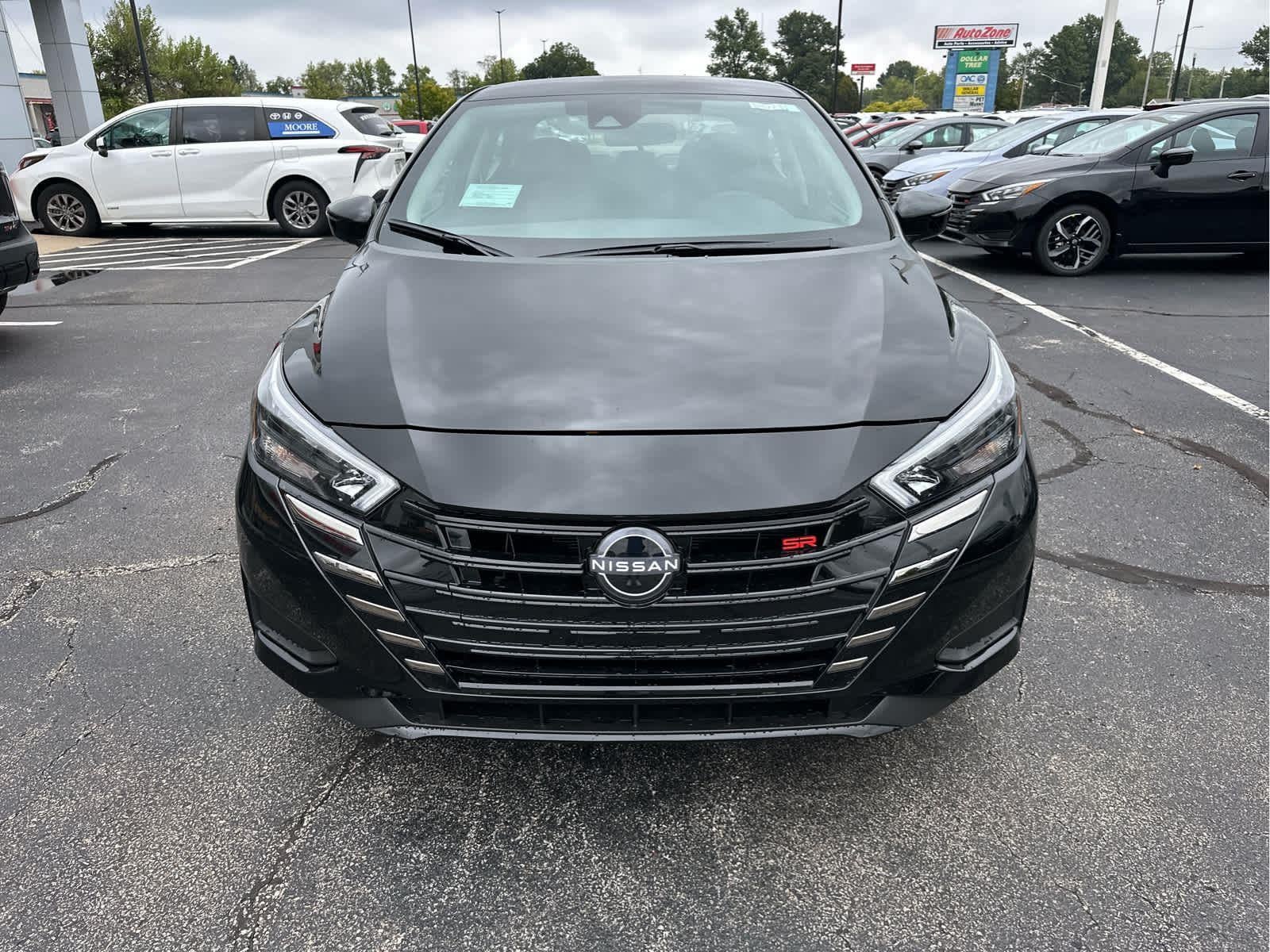 2025 Nissan Versa SR