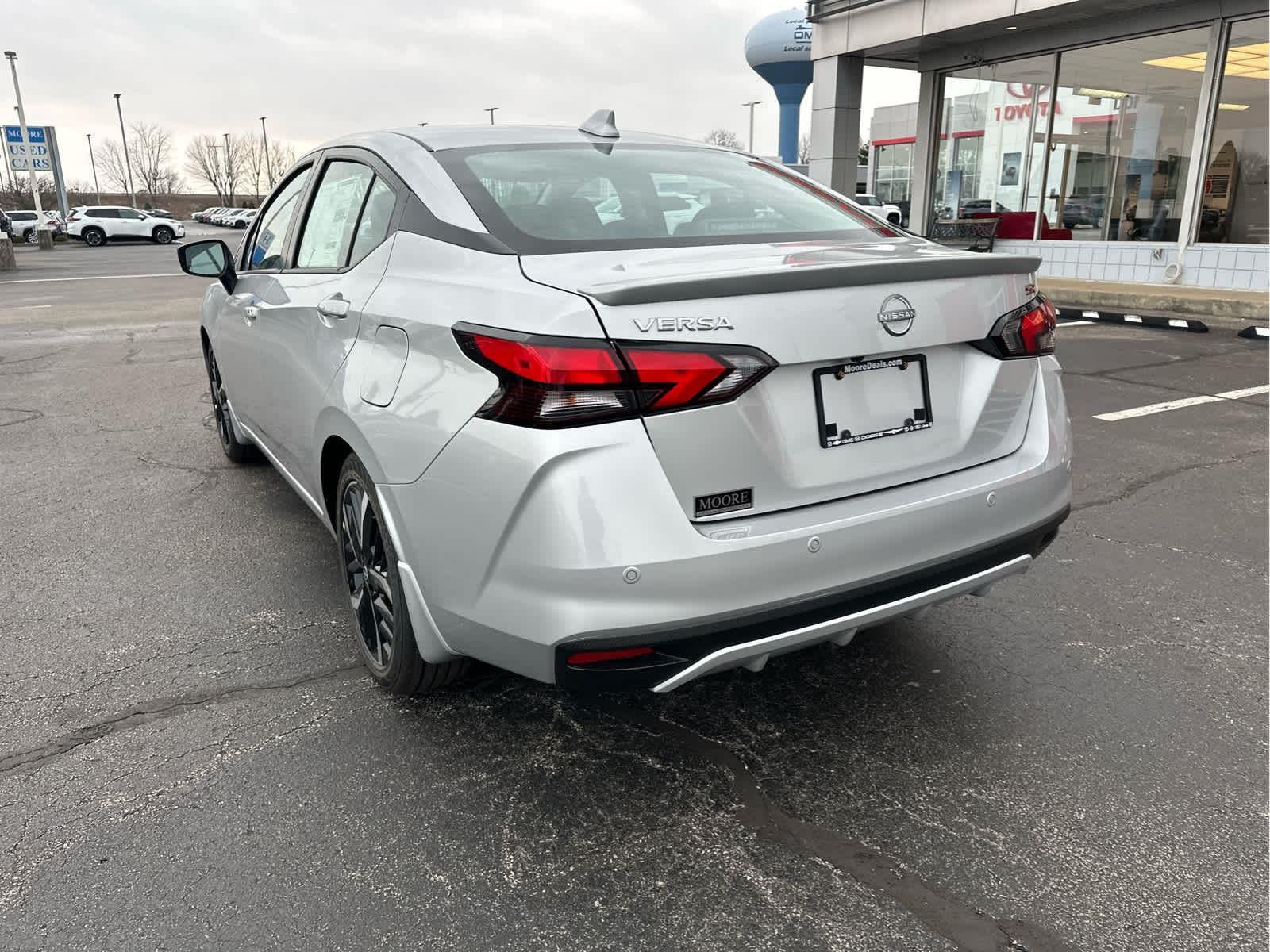 2025 Nissan Versa SR