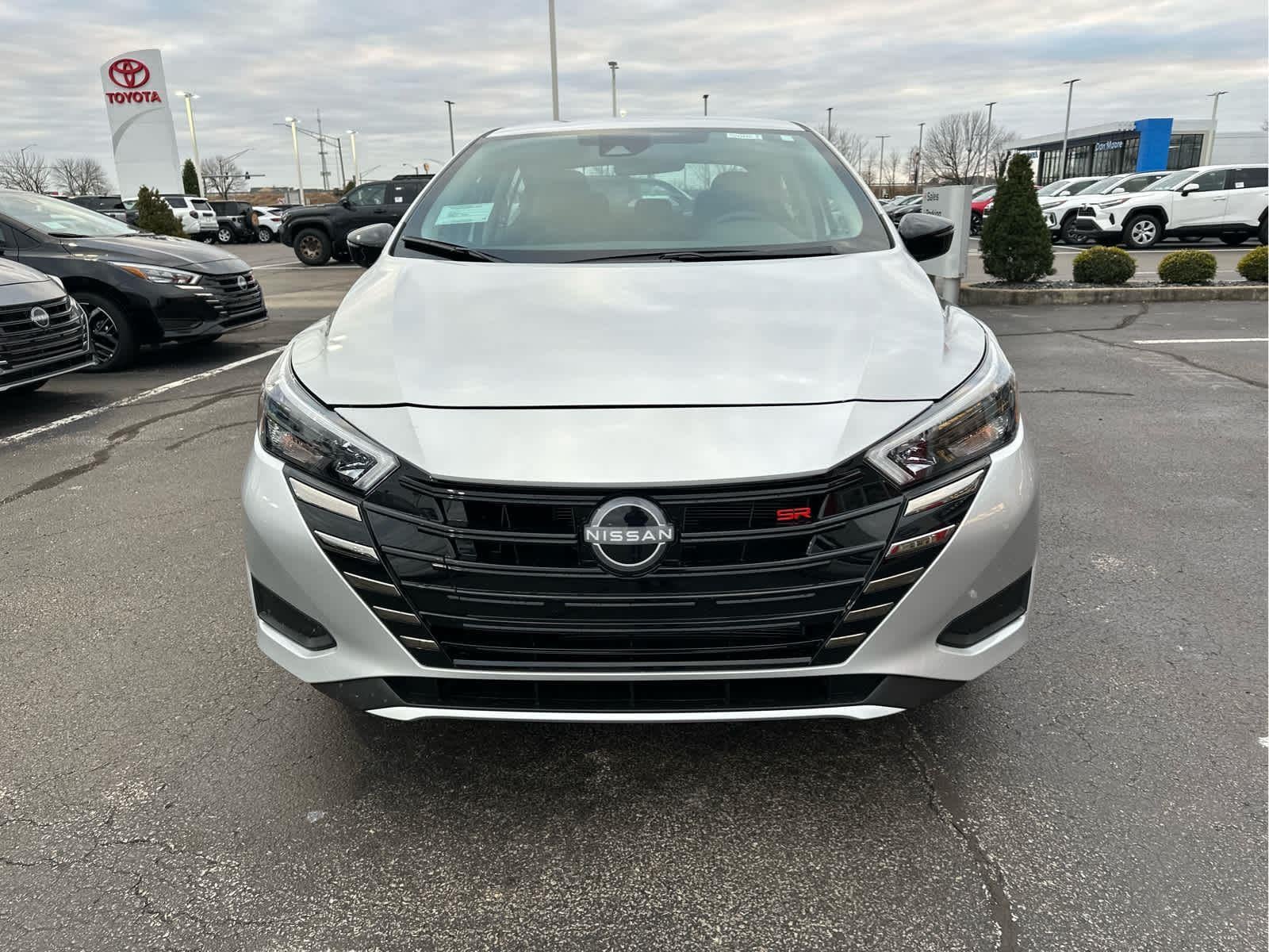 2025 Nissan Versa SR