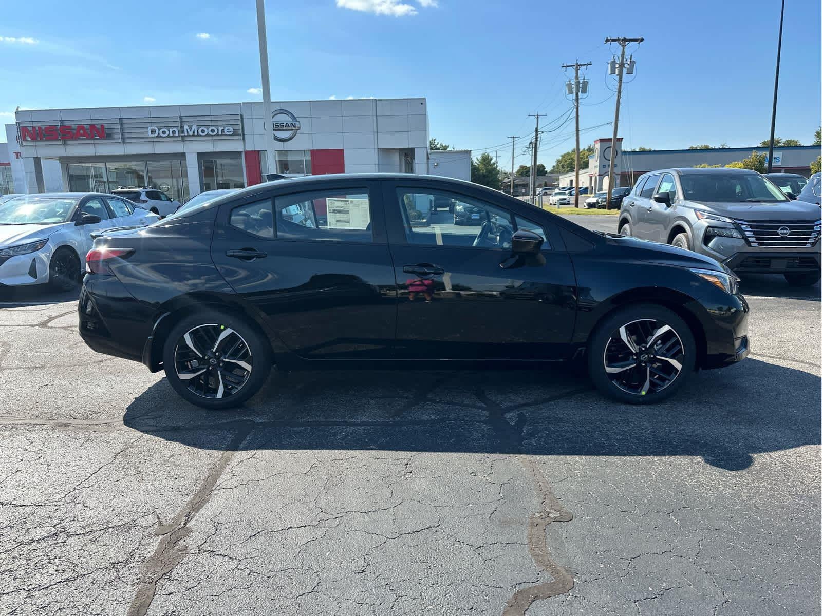 2025 Nissan Versa SR