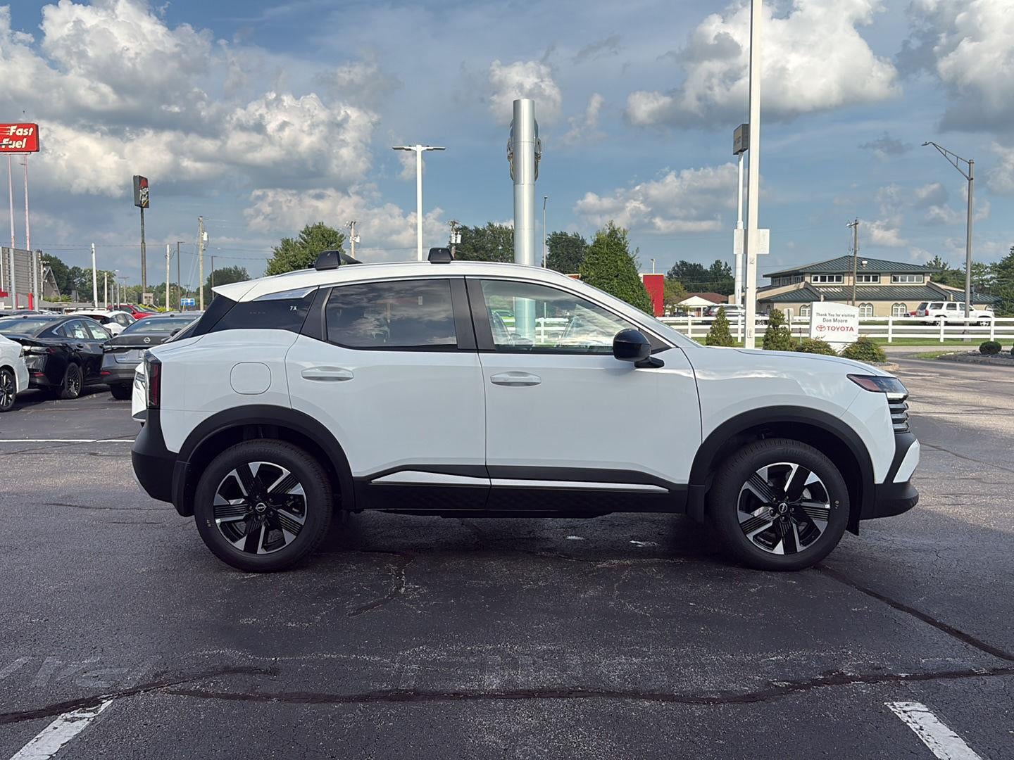 2026 Nissan Kicks SV