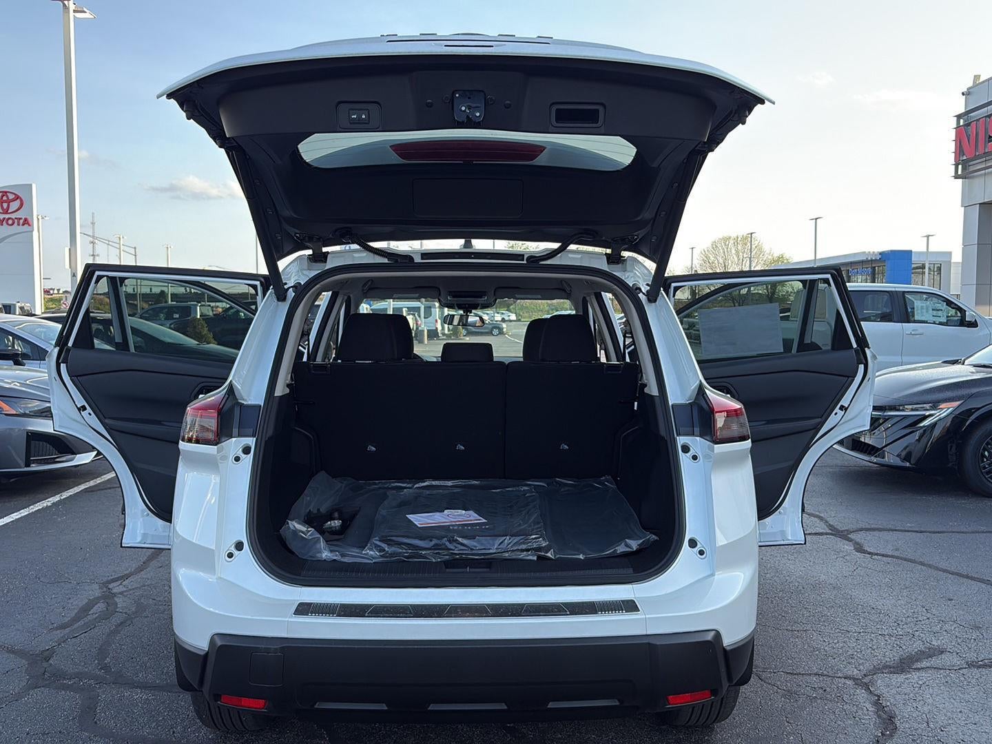 2026 Nissan Rogue SV
