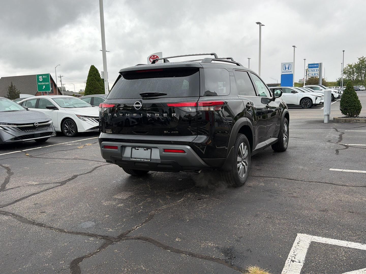 2026 Nissan Pathfinder SL