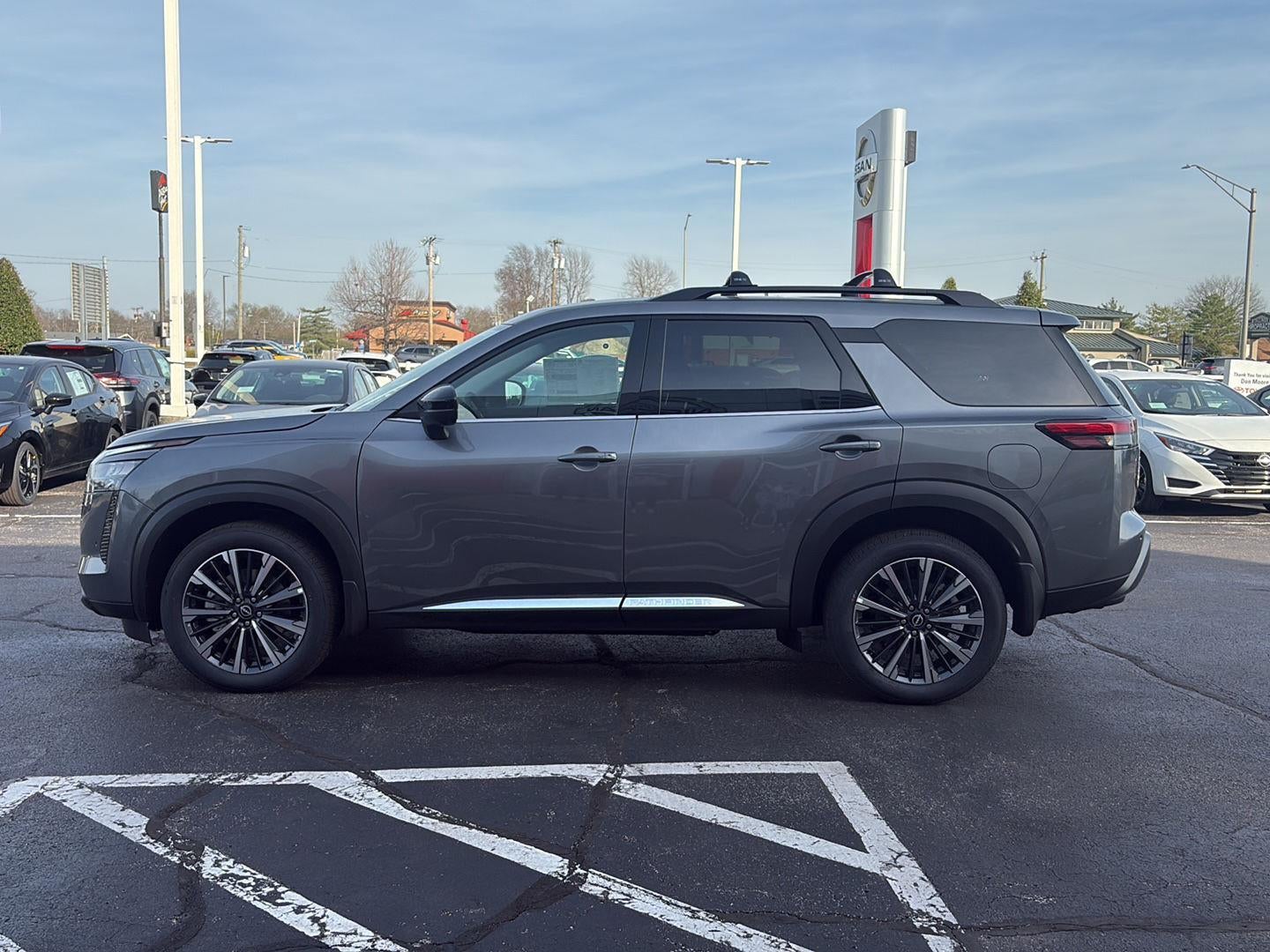 2026 Nissan Pathfinder Platinum