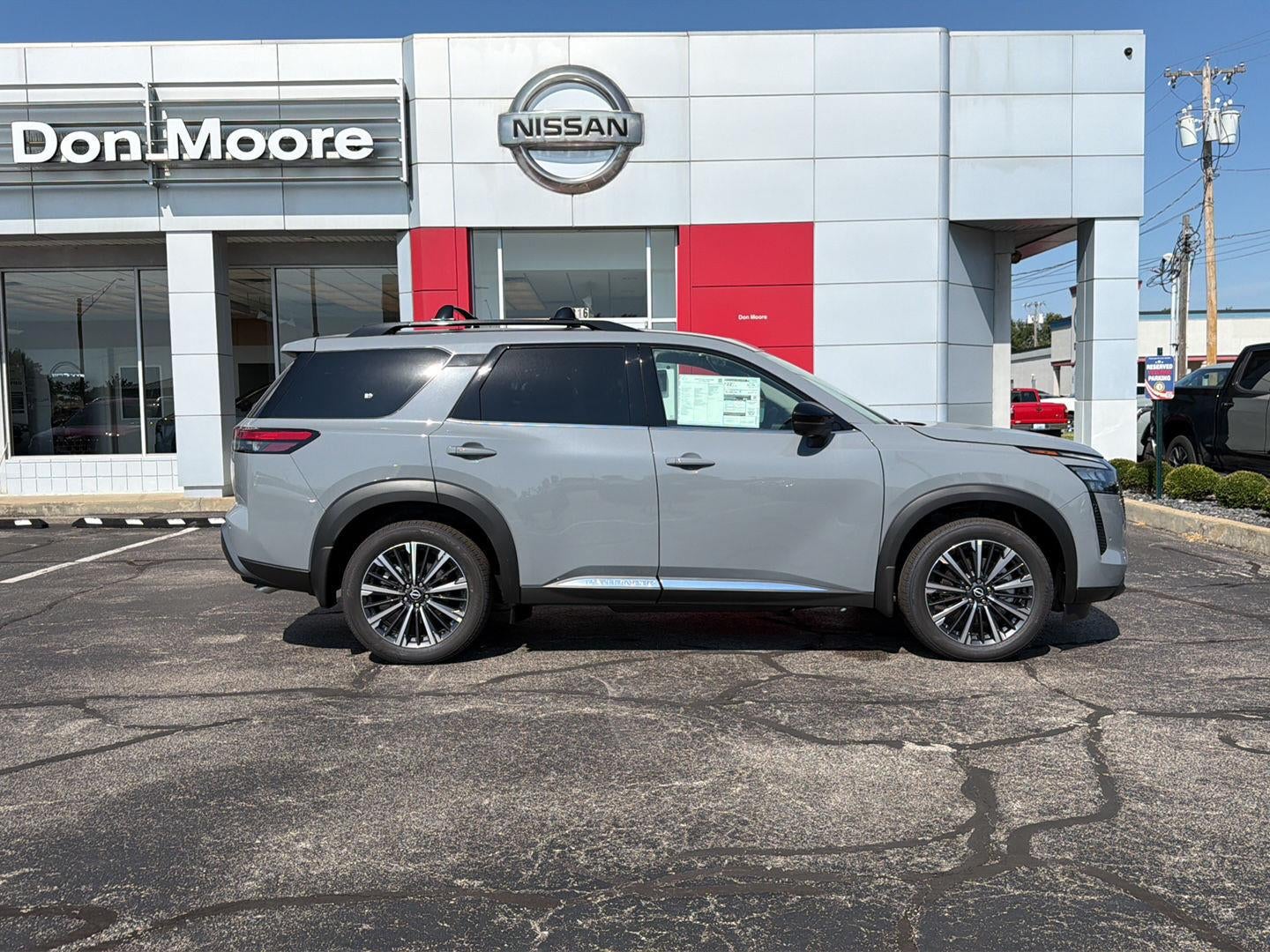 2026 Nissan Pathfinder Platinum