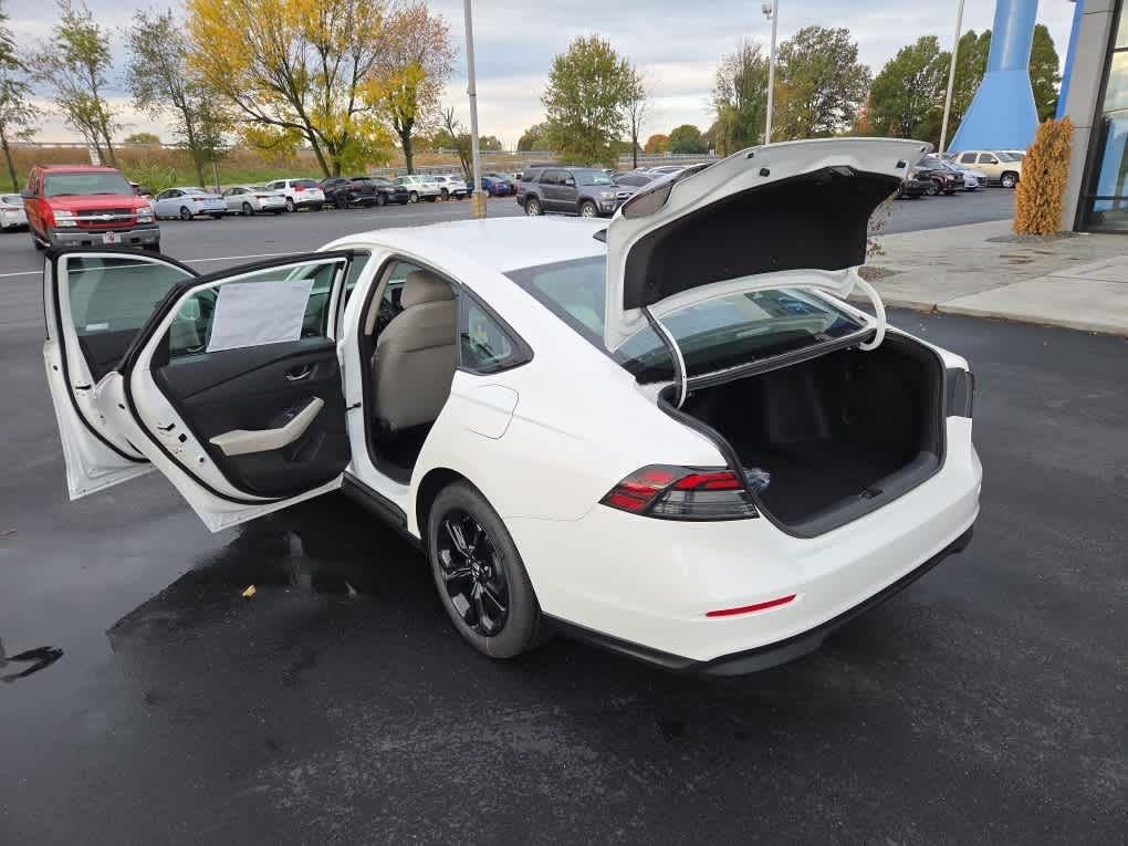 2025 Honda Accord Sedan SE