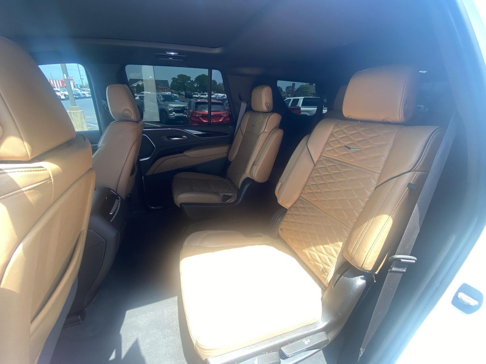 2023 Cadillac Escalade 4WD Sport