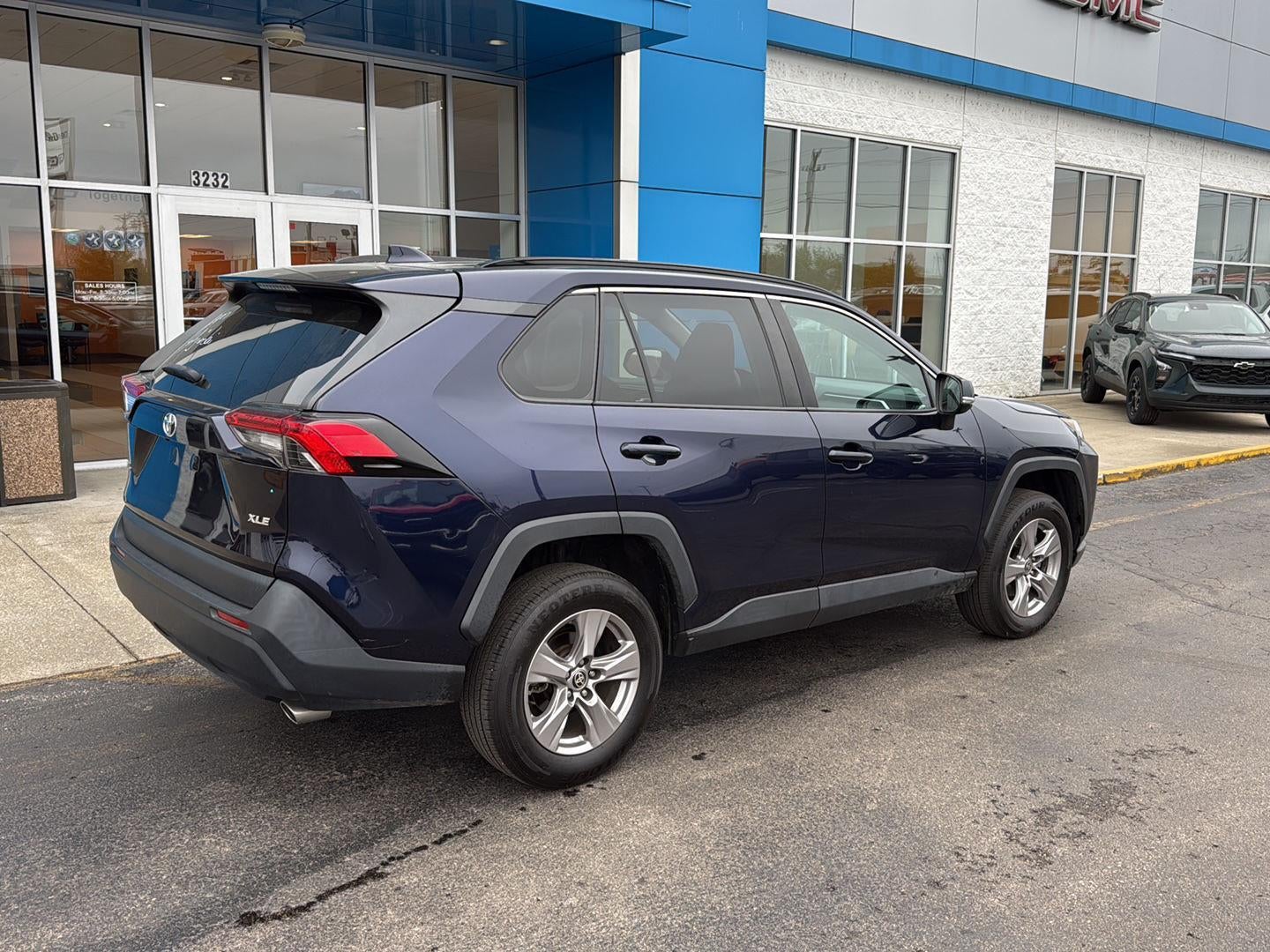 2022 Toyota RAV4 XLE